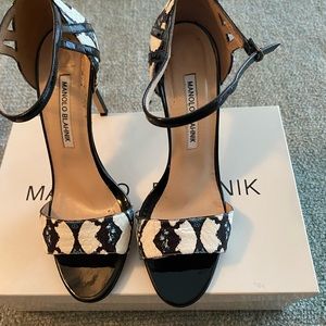 Gorgeous Manolo Blahnik Sandals.  Black Patent, white and turquoise.